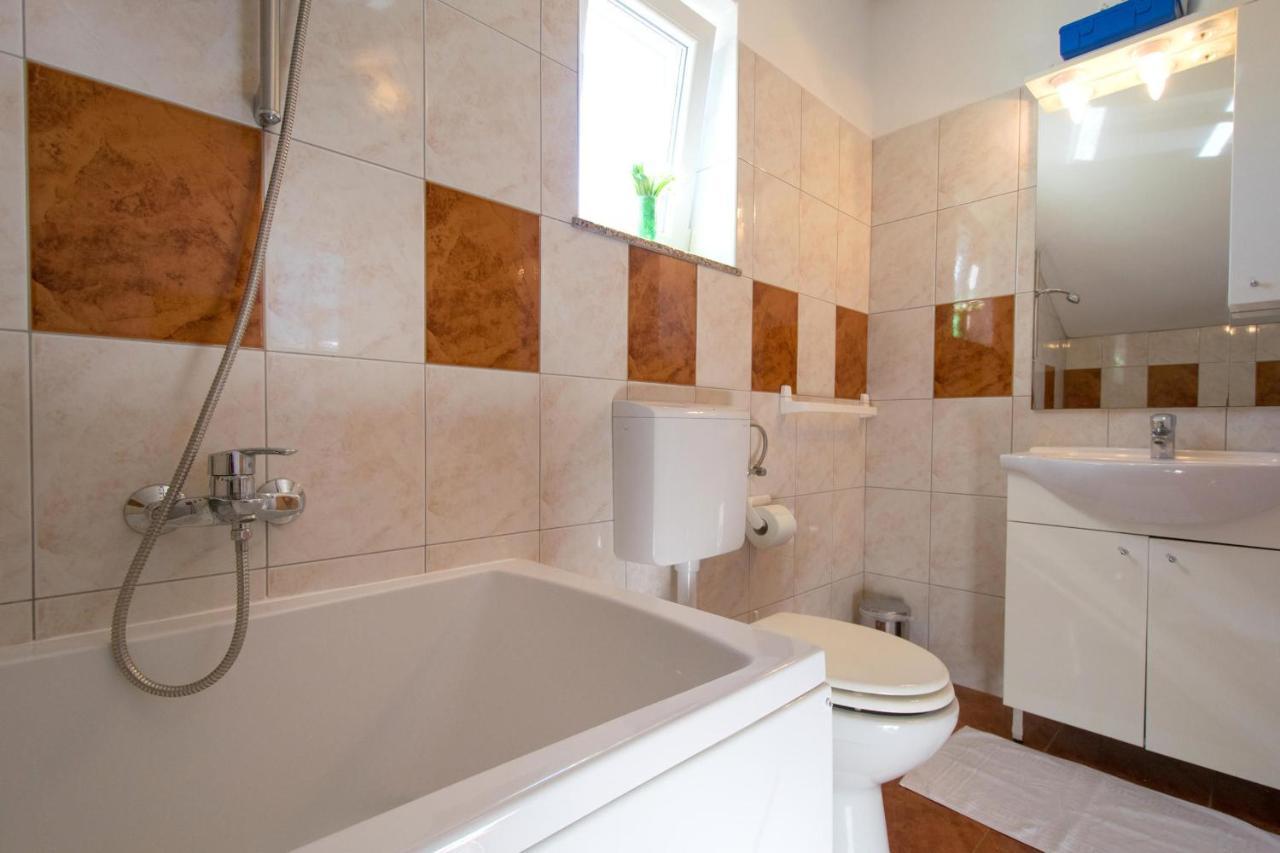 Apartments Mladenka マリンスカ エクステリア 写真