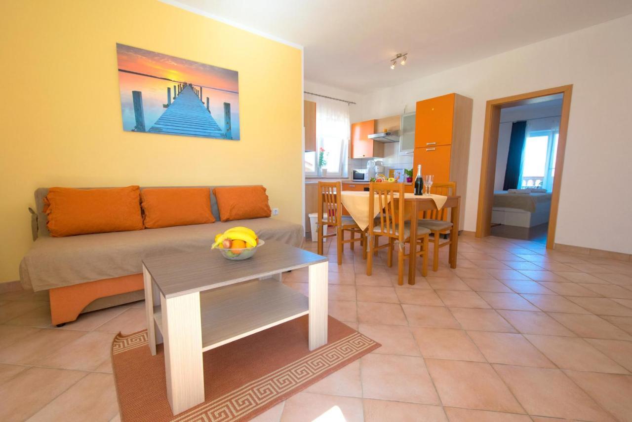 Apartments Mladenka マリンスカ エクステリア 写真