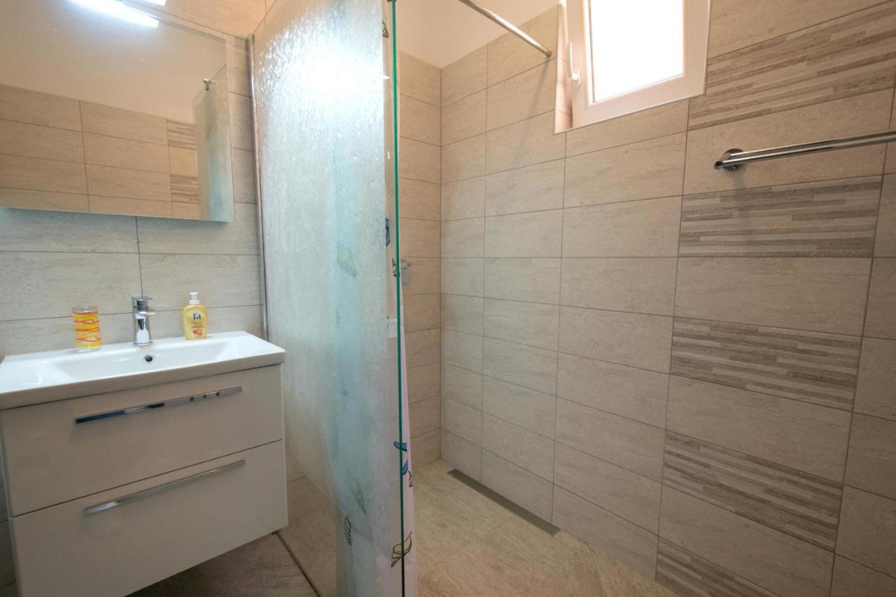 Apartments Mladenka マリンスカ エクステリア 写真