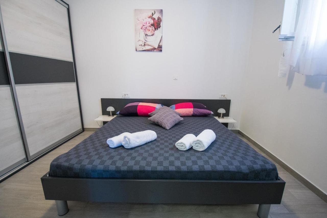 Apartments Mladenka マリンスカ エクステリア 写真