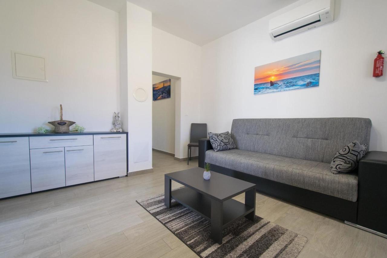 Apartments Mladenka マリンスカ エクステリア 写真