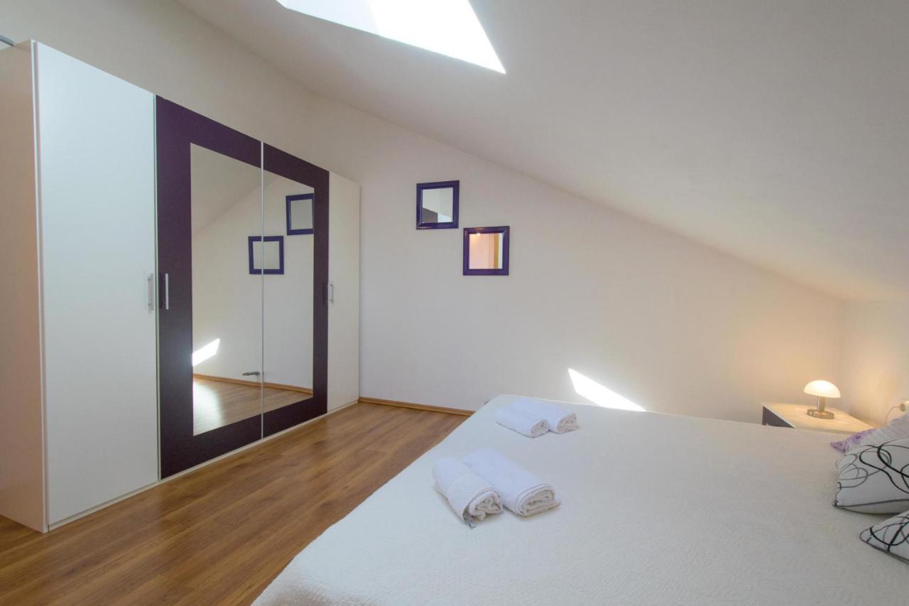 Apartments Mladenka マリンスカ エクステリア 写真